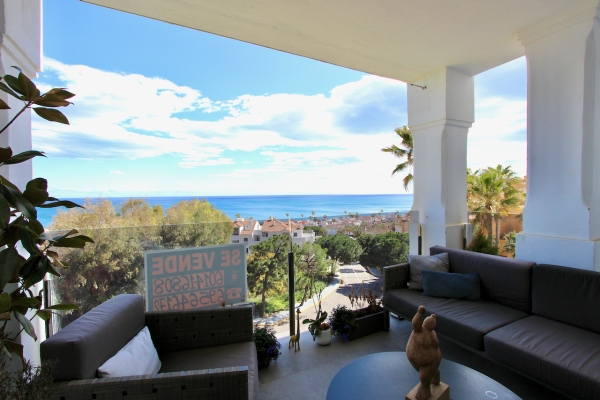 Luksusowy apartament z widokiem na morze i nowoczesnym wystrojem w Manilvie, Costa Del Sol